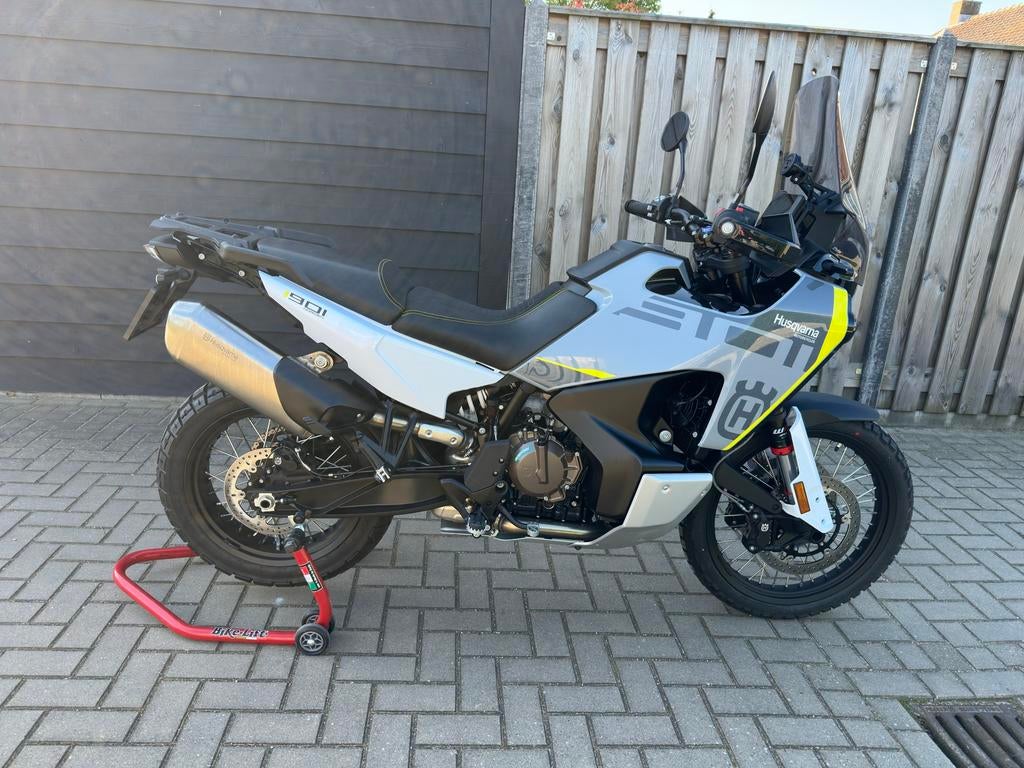 Husqvarna Norden 901 2024, Motoren, Motoren | Husqvarna, 2 cilinders, Nieuw, Motorrijbewijs A, Traction Control