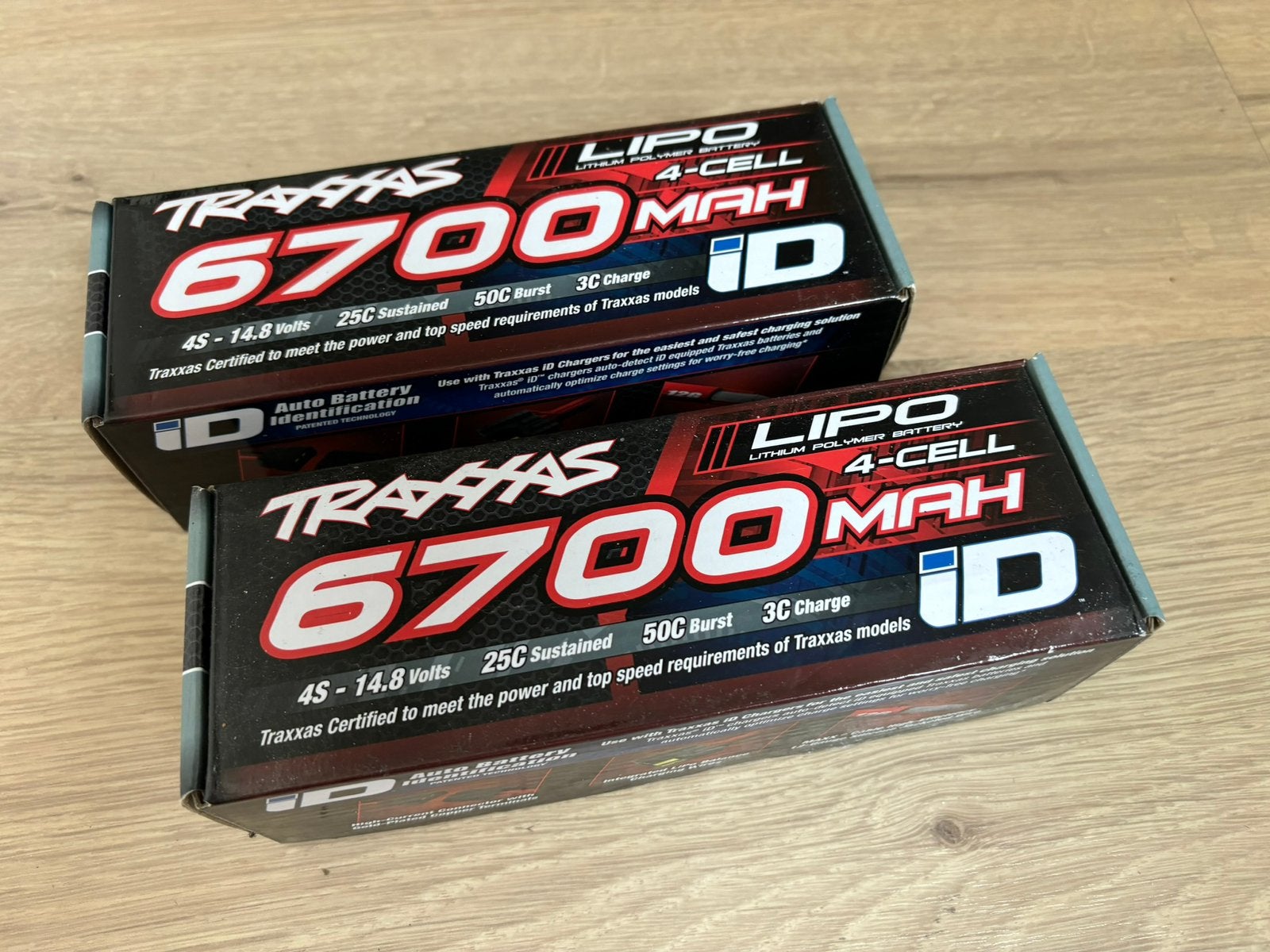 Traxxas 4S 6700mAh (2x) + EZ Peak Live Dual - Nieuw!, Ophalen of Verzenden, Zo goed als nieuw