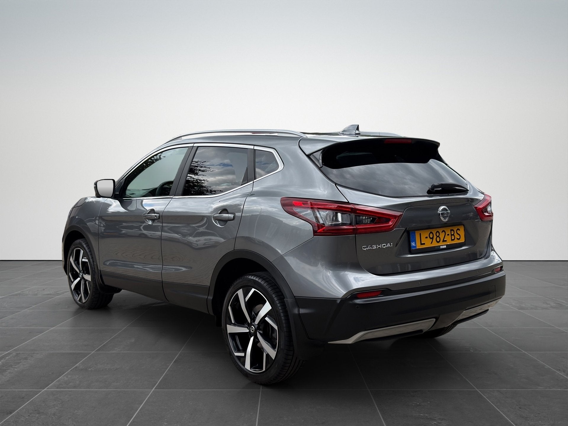 Nissan Qashqai 1.3 DIG-T Tekna Pano|Camera|Lane|Adaptive, Voorwielaandrijving, Dealer onderhouden, 687 kg, Gebruikt