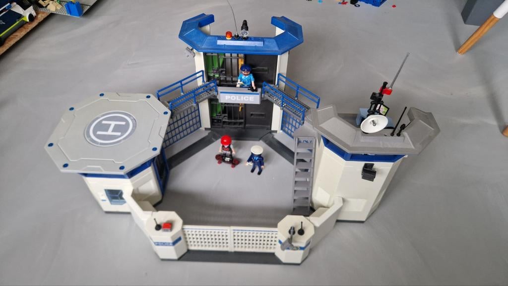 Playmobil politiebureau 6919, Kinderen en Baby's, Speelgoed | Playmobil, Ophalen of Verzenden, Gebruikt, Complete set