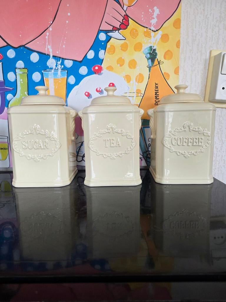 Set van 3 crèmekleurige voorraadpotten: Suiker, Thee, Koffie, Beige, Ophalen of Verzenden, Zo goed als nieuw, Voorraadpot