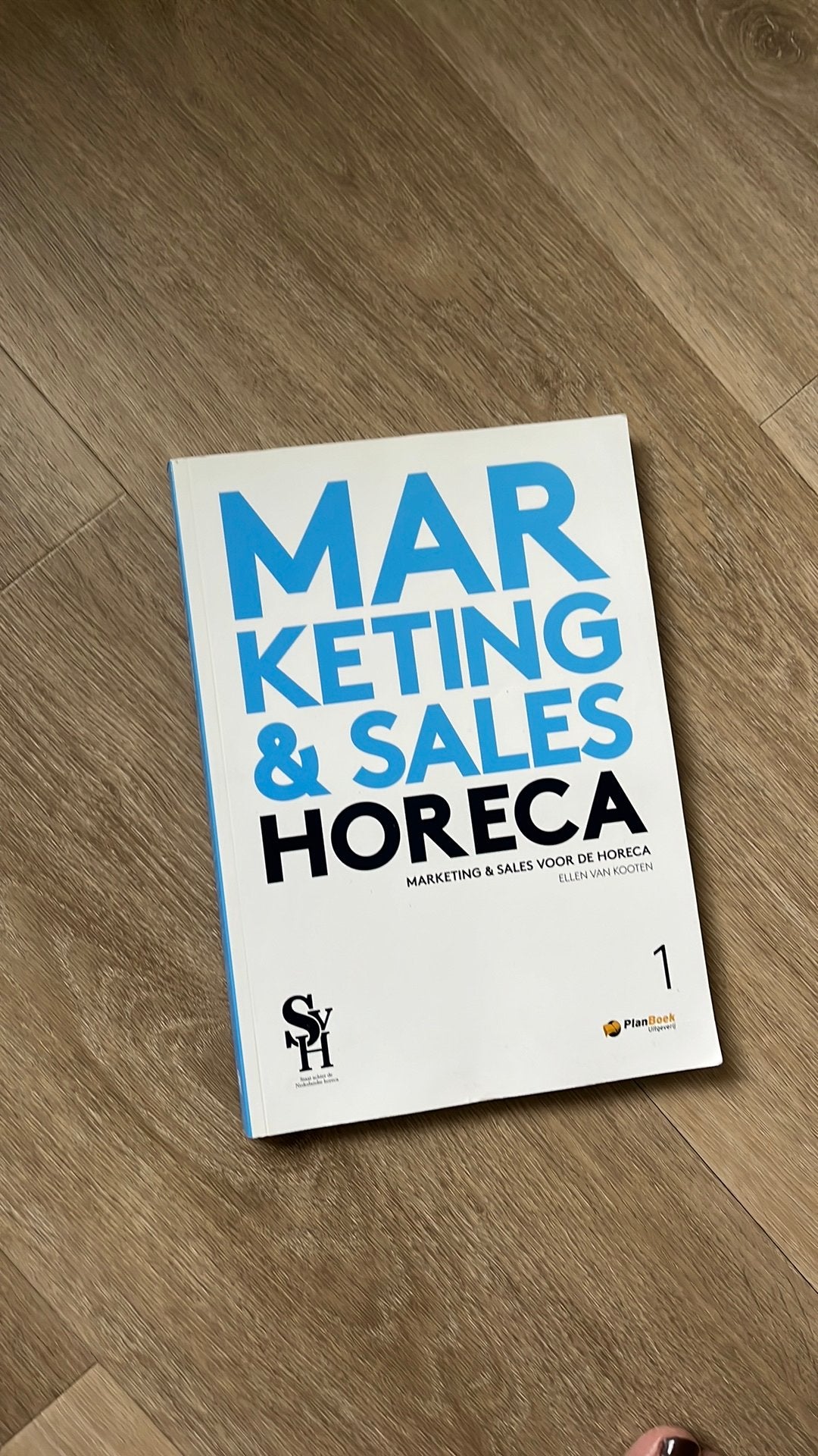 Marketing en sales voor de horeca, Ophalen, Alpha, Zo goed als nieuw, HBO