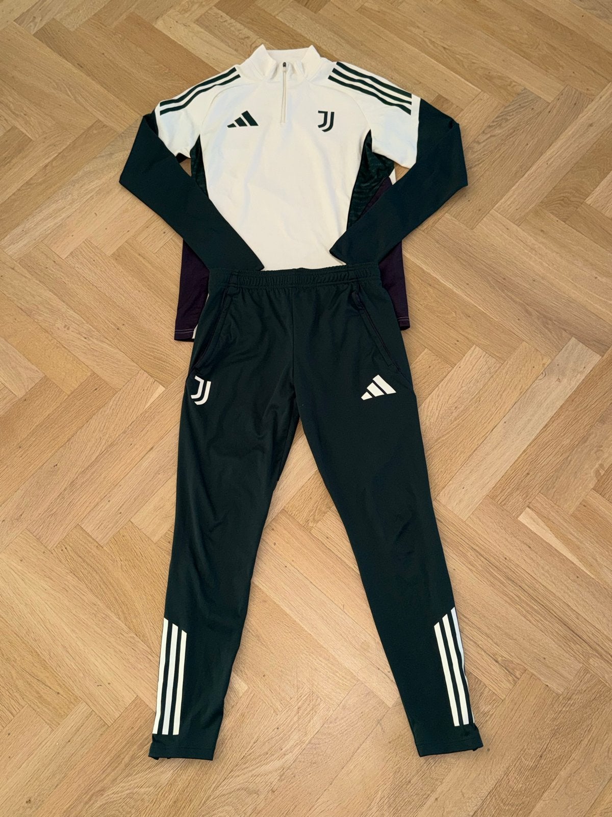 Adidas Juventus Trainingspak - Nieuw, Maat 38/40 (M), Overige typen, Nieuw, Ophalen of Verzenden