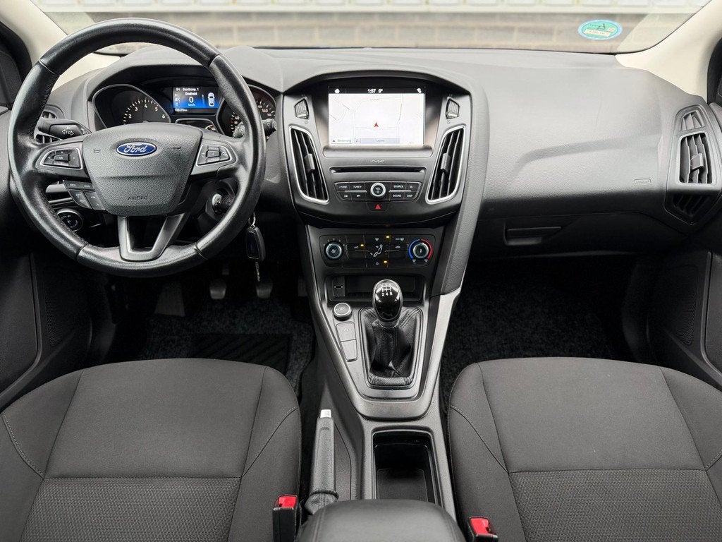 Ford Focus Wagon 1.0 Trend |Navi|CruiseCtrl|Carplay|PDC|Airc, Auto's, Ford, Gebruikt, Zwart, Origineel Nederlands, Handgeschakeld