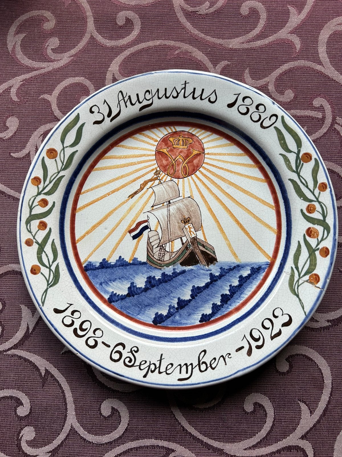 Bord tgv de geboorte van Koningin Wilhelmina, Ophalen of Verzenden, Servies
