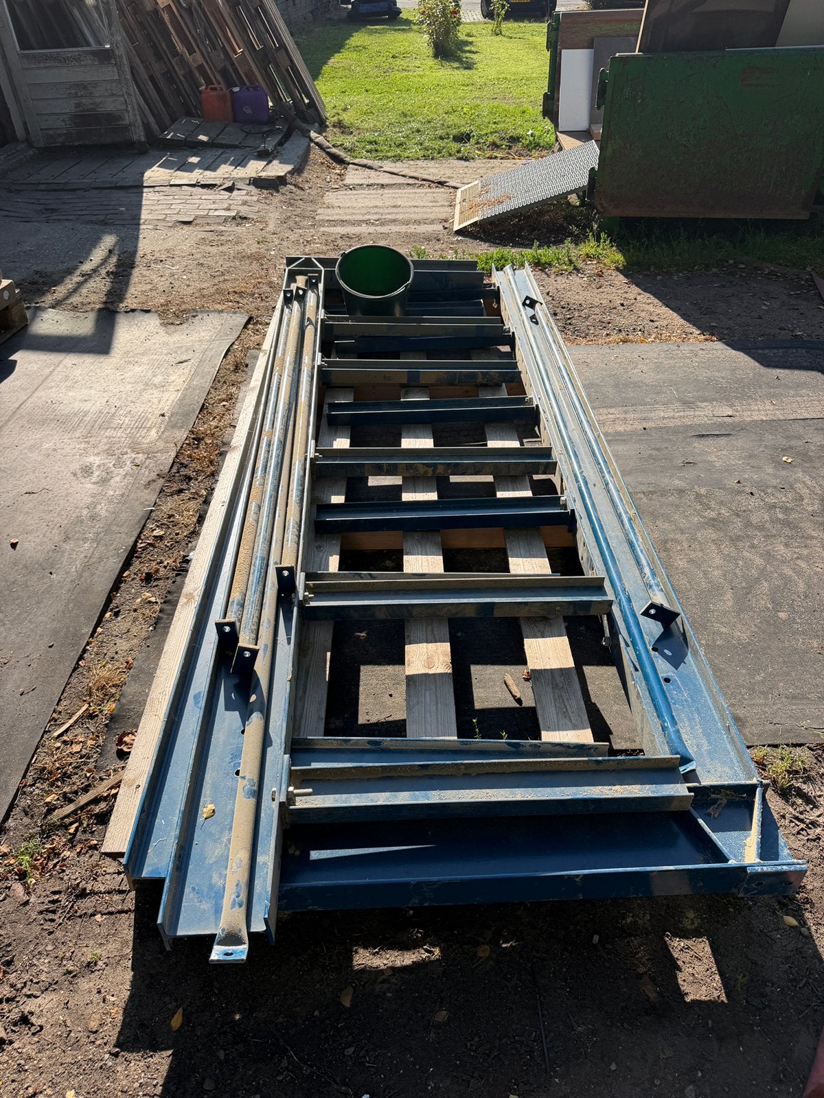 Draagarmstelling, Ophalen