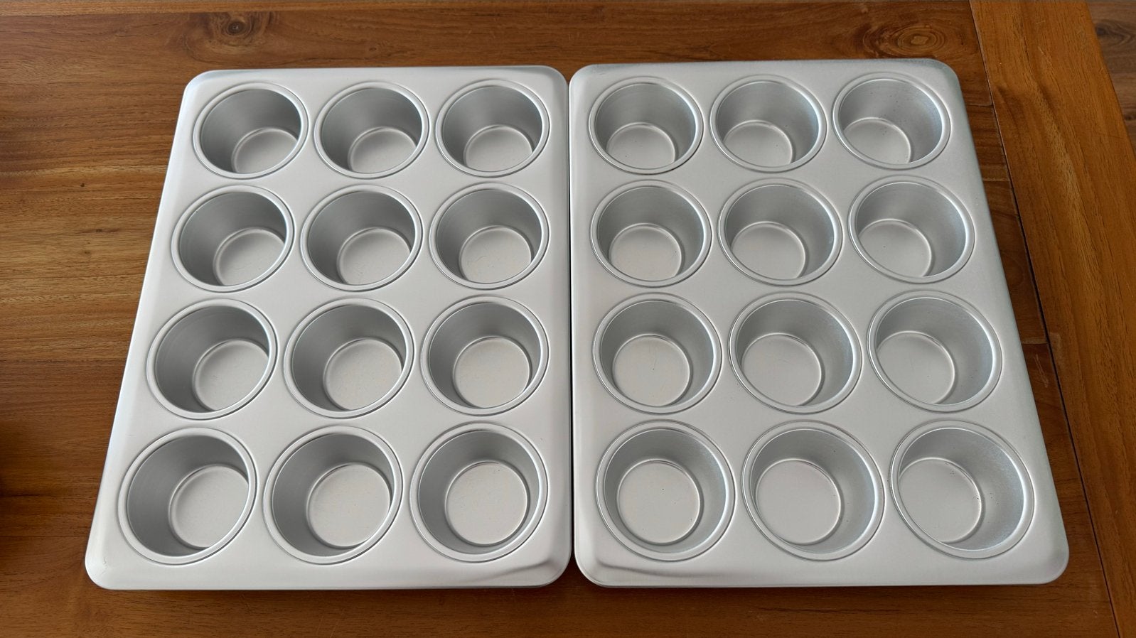 2x Muffin bakvormen - 12 cups per vorm Vardagen Ikea, Ophalen, Overige typen, Zilver, Zo goed als nieuw