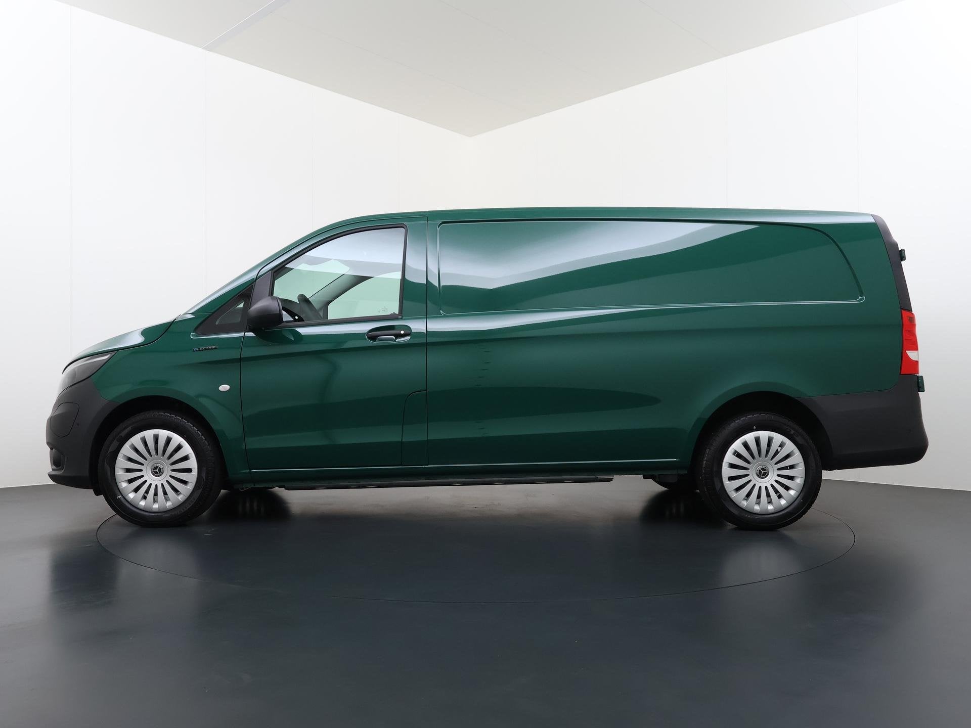 Mercedes-Benz eVito 112 L3 60 kWh Accu | Achteruitrij Camera, Stof, Stoelverwarming, 116 pk, 2 stoelen