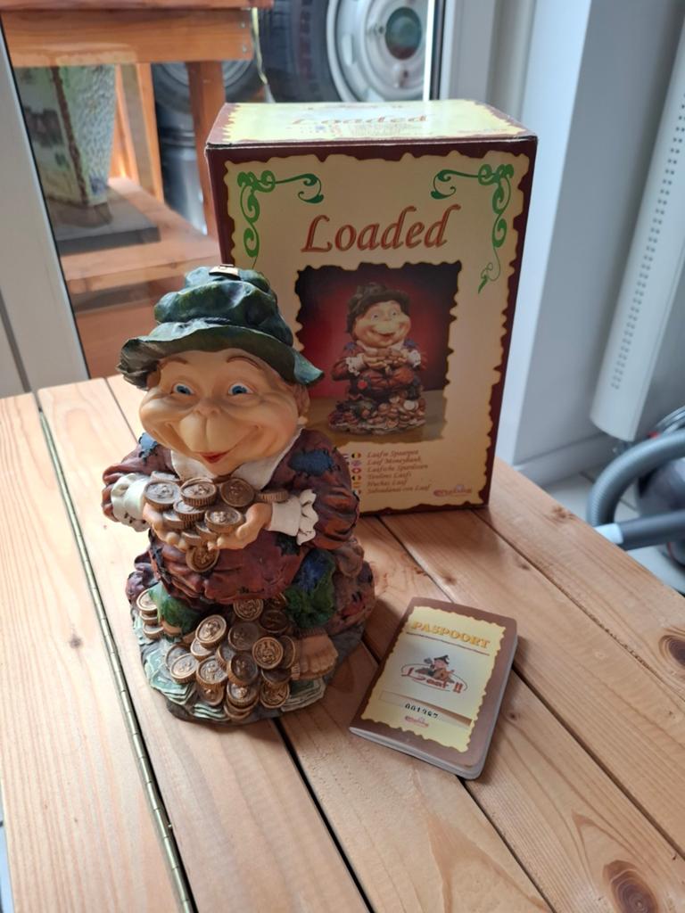 Loaded Laaf spaarpot met paspoort - Zo goed als nieuw, Verzamelen, Ophalen of Verzenden, Zo goed als nieuw, Gebruiksvoorwerp