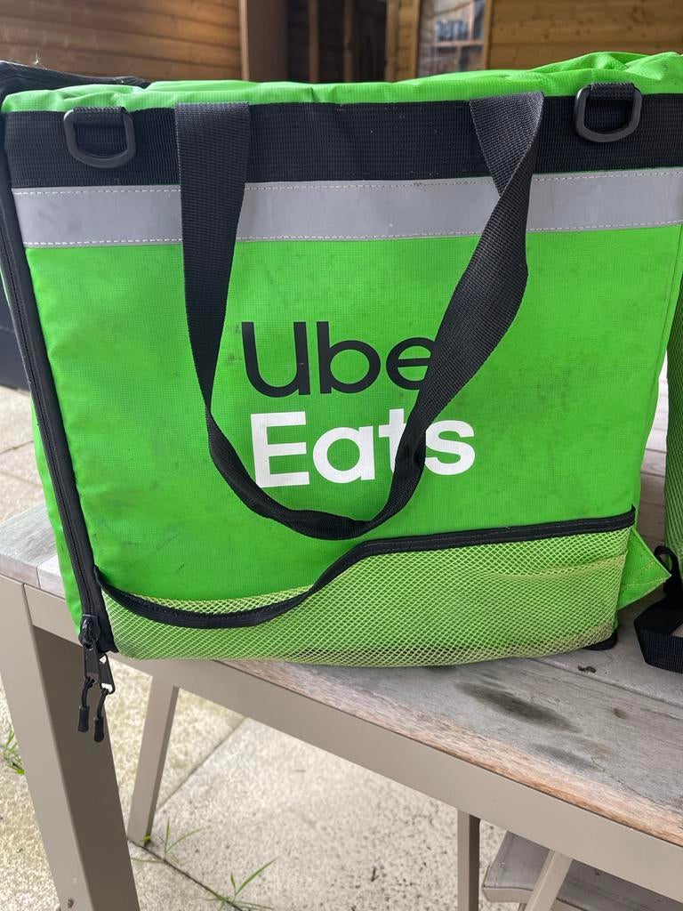 Uber Eats bezorgtas - Ideaal voor maaltijdbezorging, Ophalen of Verzenden, Zo goed als nieuw