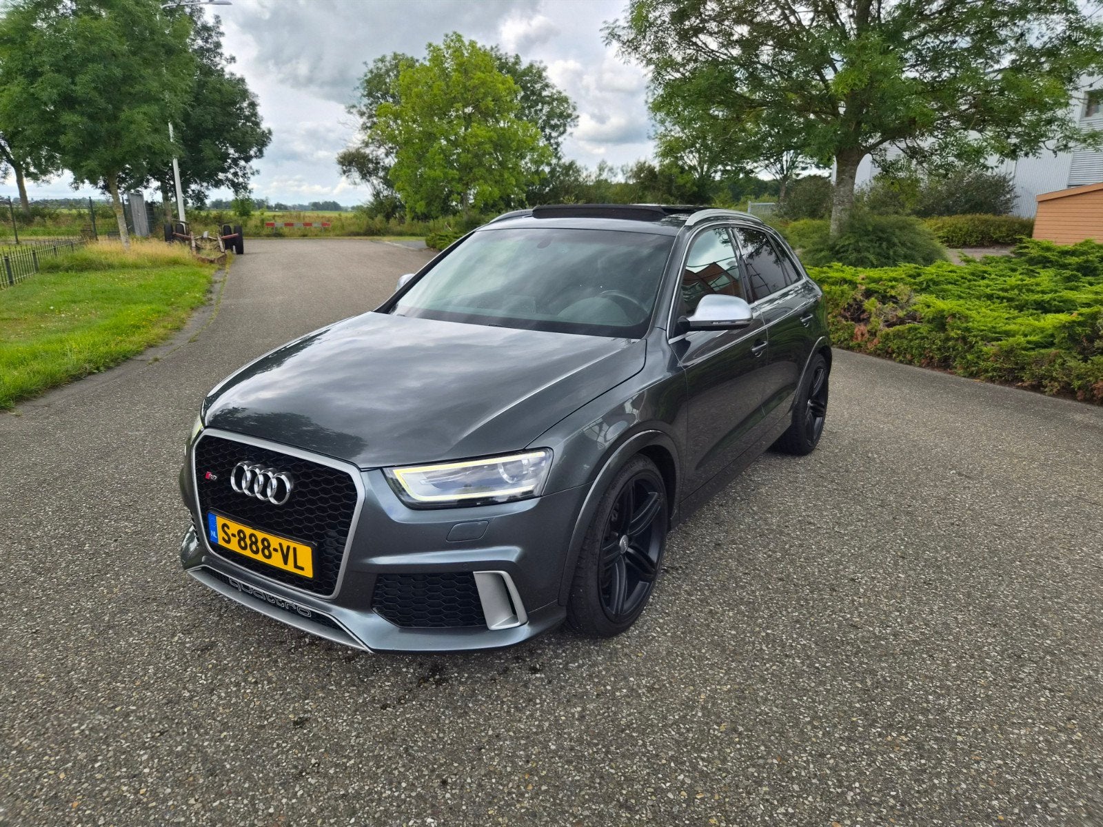 Audi Q3 2.5TFSI Quattro RS 228KW S-tr 2014 Grijs, Auto's, Audi, Automaat, 11 km/l, Vierwielaandrijving, 93 €/maand