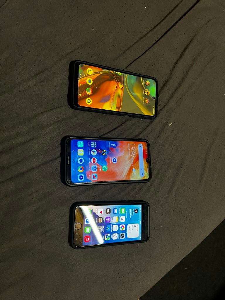 Partij van 3 smartphones: iPhone, Huawei, onbekend Android, Telecommunicatie, Mobiele telefoons | Apple iPhone, Ophalen, Gebruikt