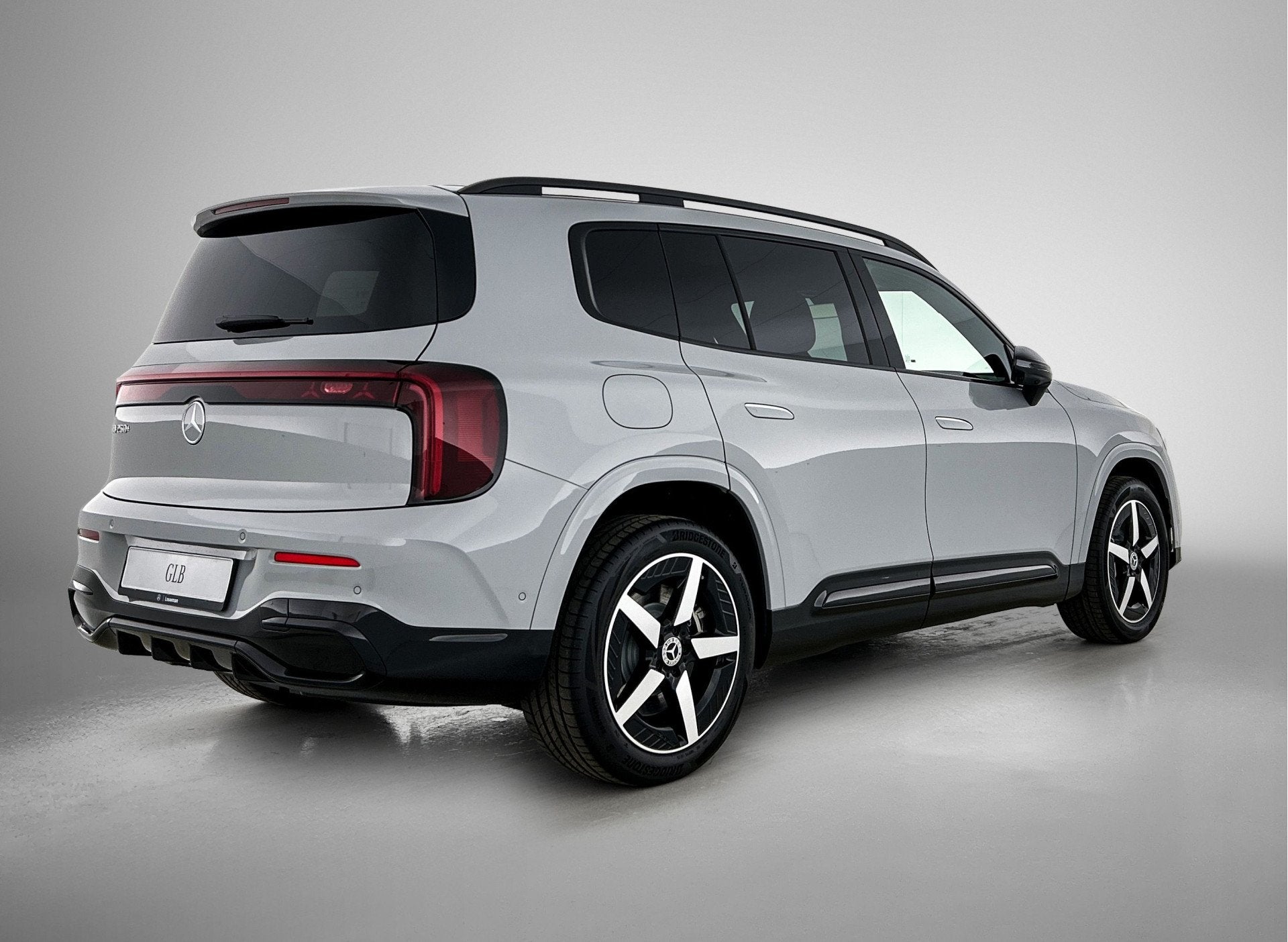 Mercedes-Benz GLB 250+ Business Solution AMG 85.5 kWh | Prem, Auto's, 12 maanden, Achterwielaandrijving, Zwart, Origineel Nederlands