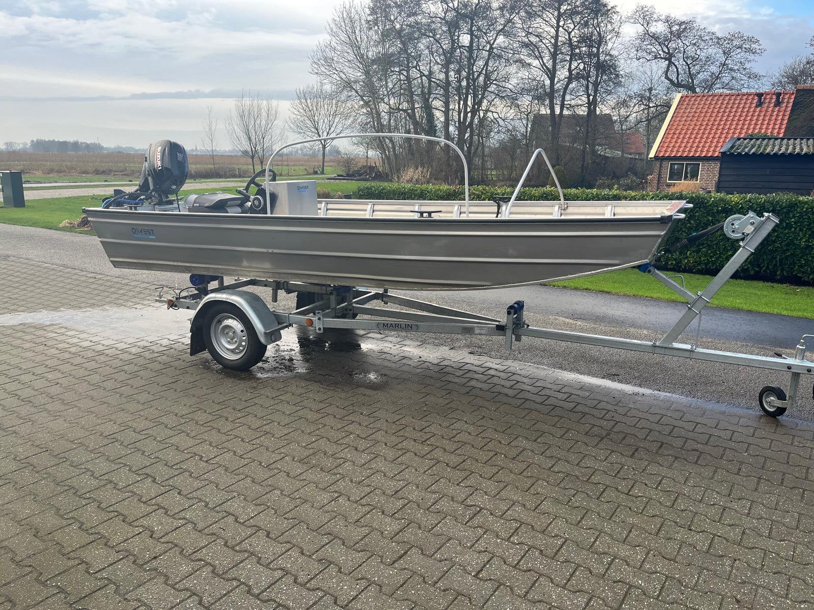Aluminium Qwest F450 met stuurconsole en 9,9 Suzuki, Ophalen, Aluminium