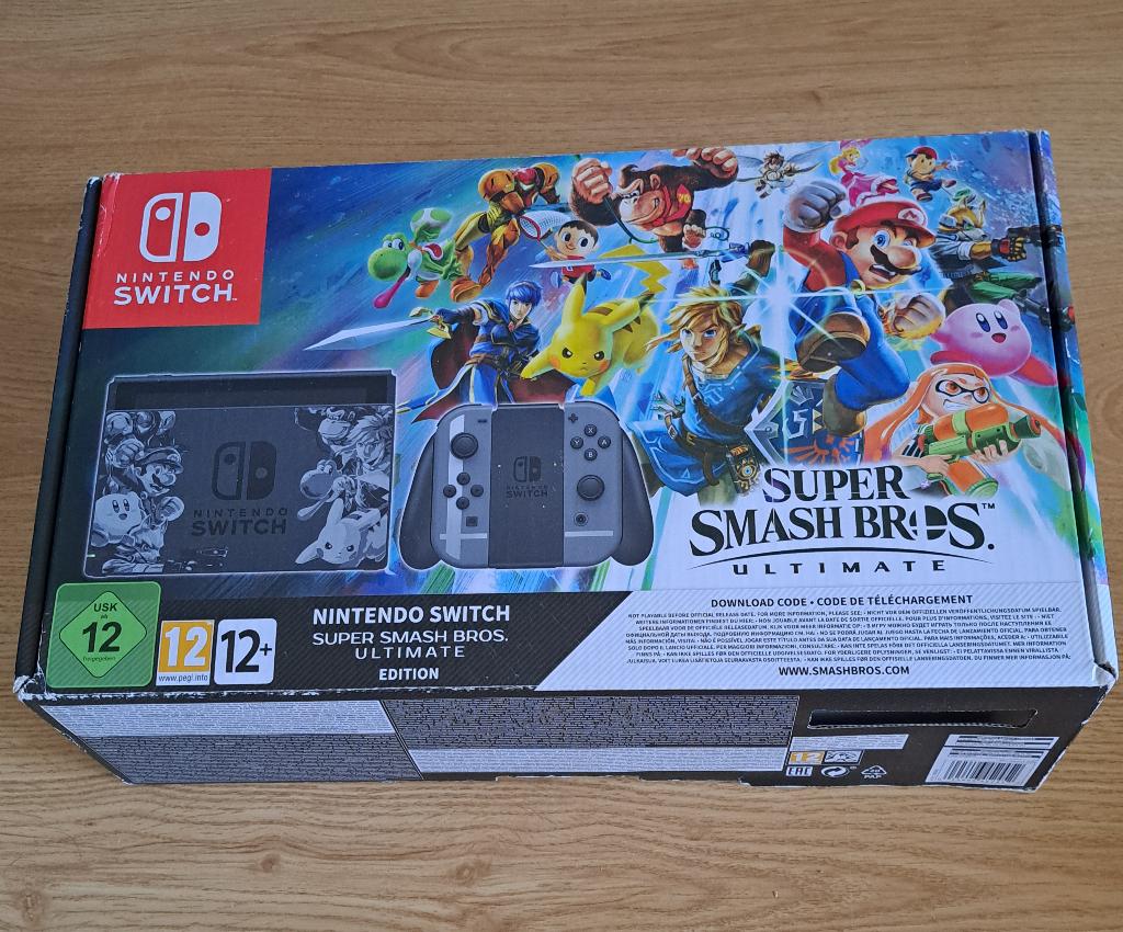 Nintendo Switch Super Smash Bros ultimate Editie, Ophalen, Zo goed als nieuw, Met 2 controllers, Switch Original