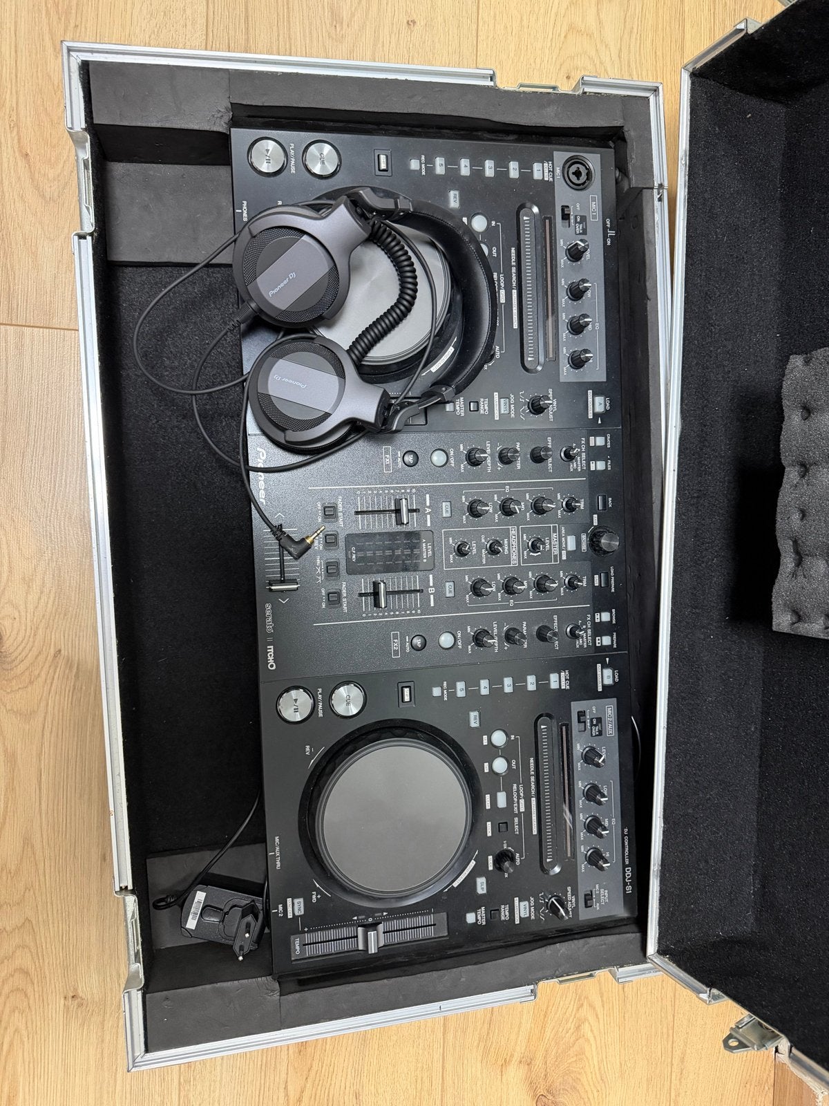 Pioneer DDJ-S1 DJ-set met flightcase en koptelefoon, Ophalen, Zo goed als nieuw, Dj-set, Pioneer