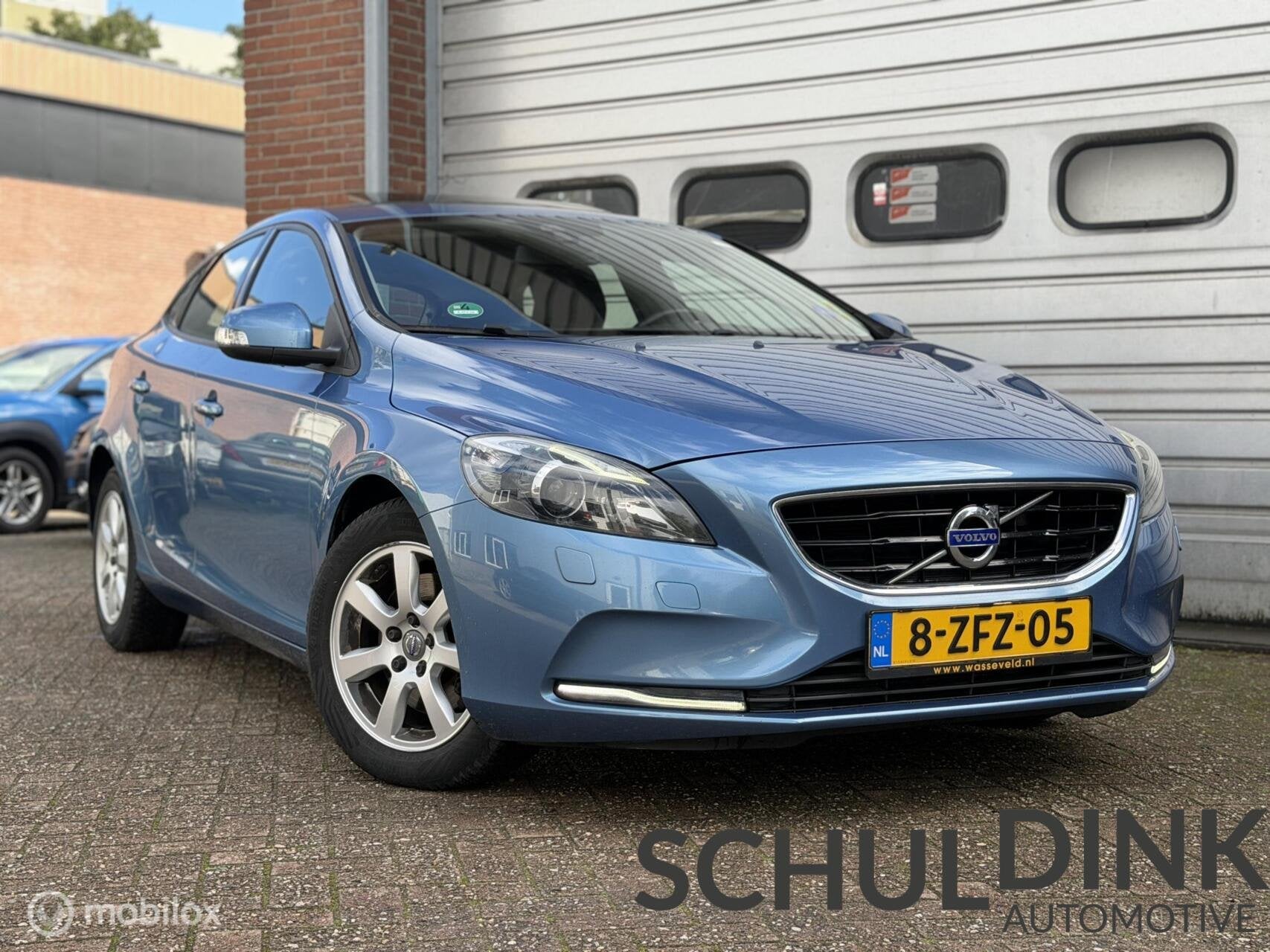 Volvo V40 1.6 T2 Summum STOELVERWARMING|TREKHAAK|CRUISE CONT, Auto's, Voorwielaandrijving, Gebruikt, 4 cilinders, Blauw