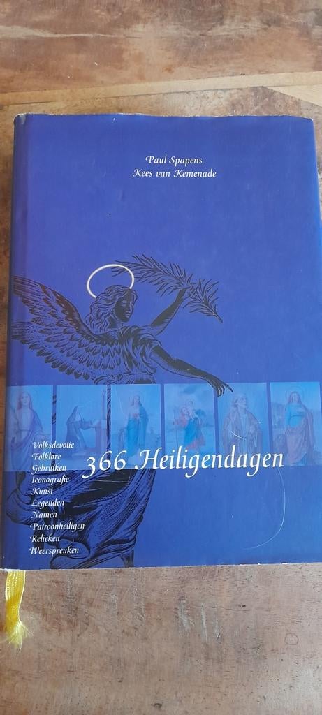 366 Heiligendagen - Paul Spapens & Kees van Kemenade, Ophalen of Verzenden, Zo goed als nieuw