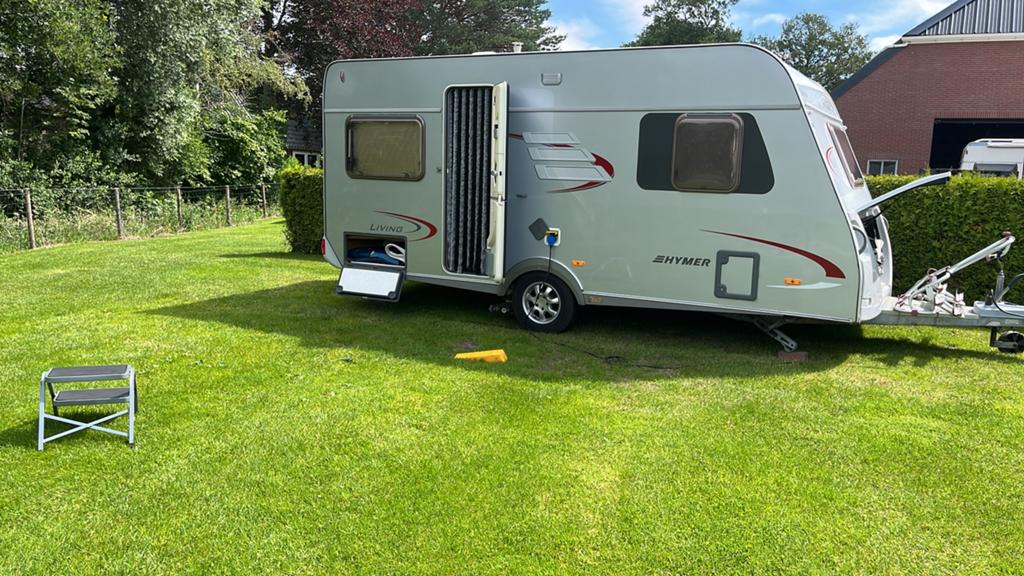 Eriba Living 465 Pulse 2006, Caravans en Kamperen, Caravans, Particulier, tot en met 4, 1000 - 1250 kg, Rondzit, Eriba, Frans bed