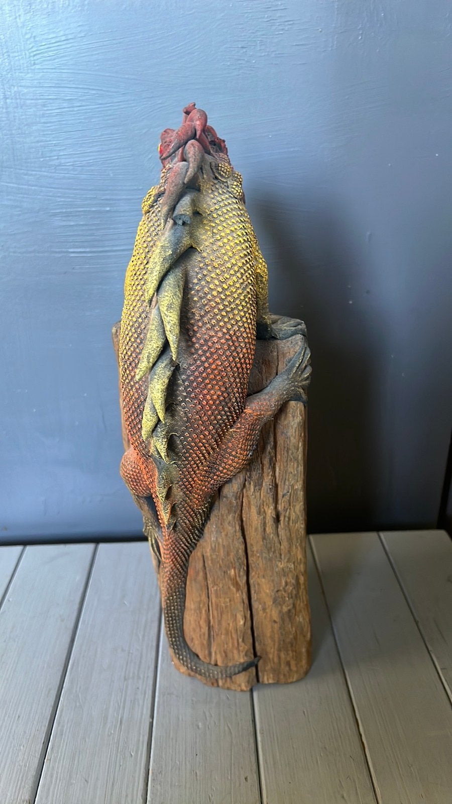 Leguaan op hout 37 cm, Ophalen of Verzenden, Zo goed als nieuw, Dier
