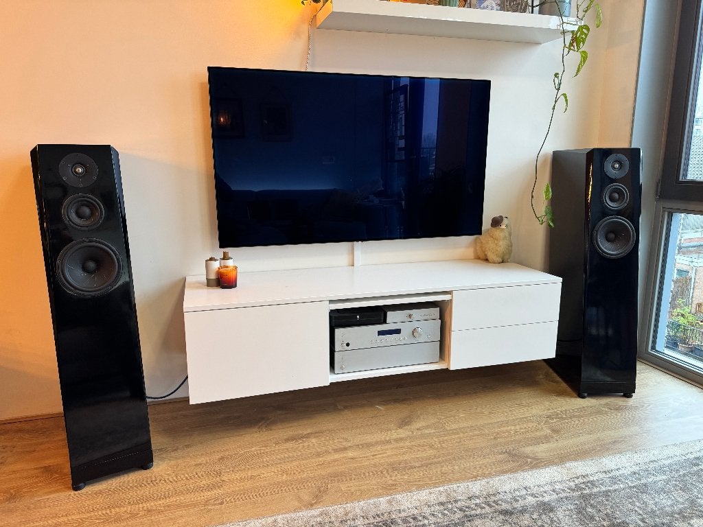 Scan-Speak Vertigo hoogglans zwart, Zo goed als nieuw, 120 watt of meer, Front, Rear of Stereo speakers, Ophalen