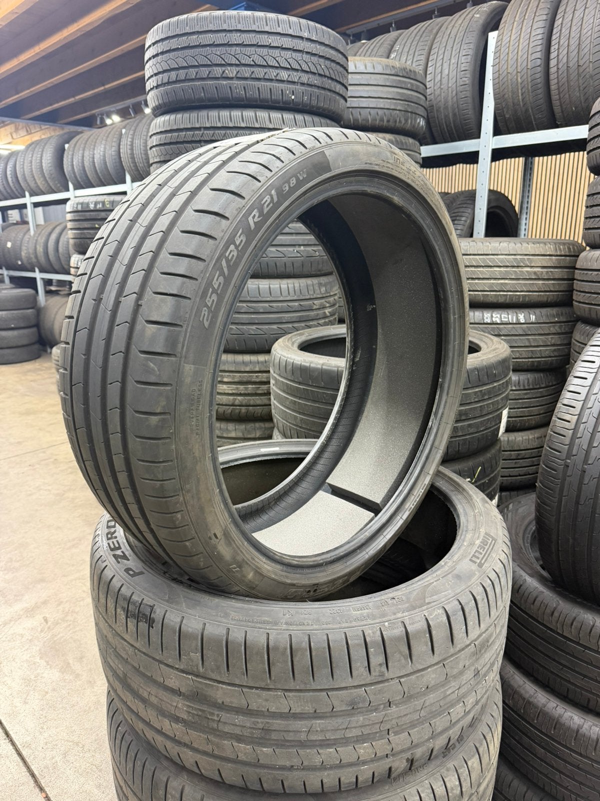 4x Pirelli 255/35 /21 | ca. 6mm | €125,- pst Incl. montage, Ophalen, Zomerbanden, Band(en)
