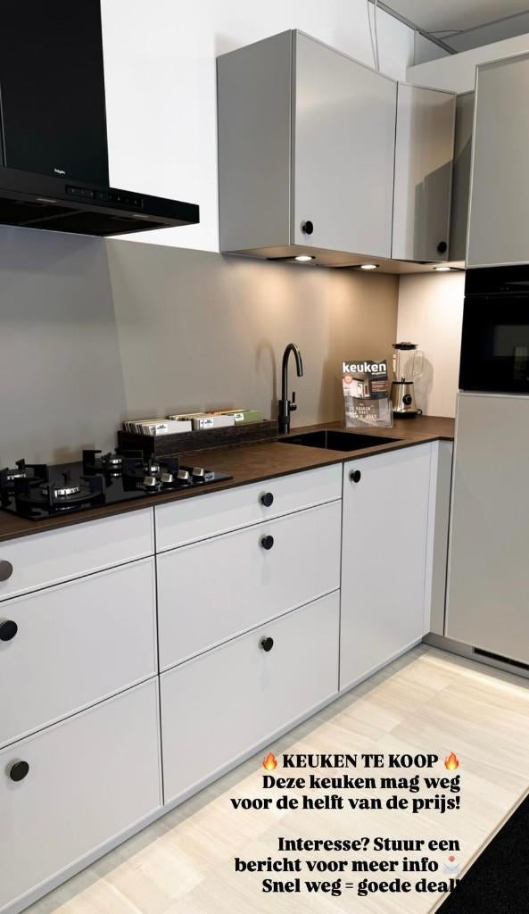 Showroom uitverkoop keukens, Ophalen, Nieuw, Meerkleurig, Overige materialen