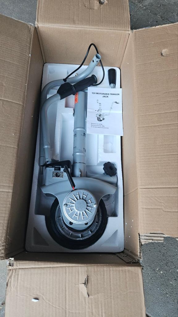 Nieuwe Elektrische neuswiel inclusief, Ophalen