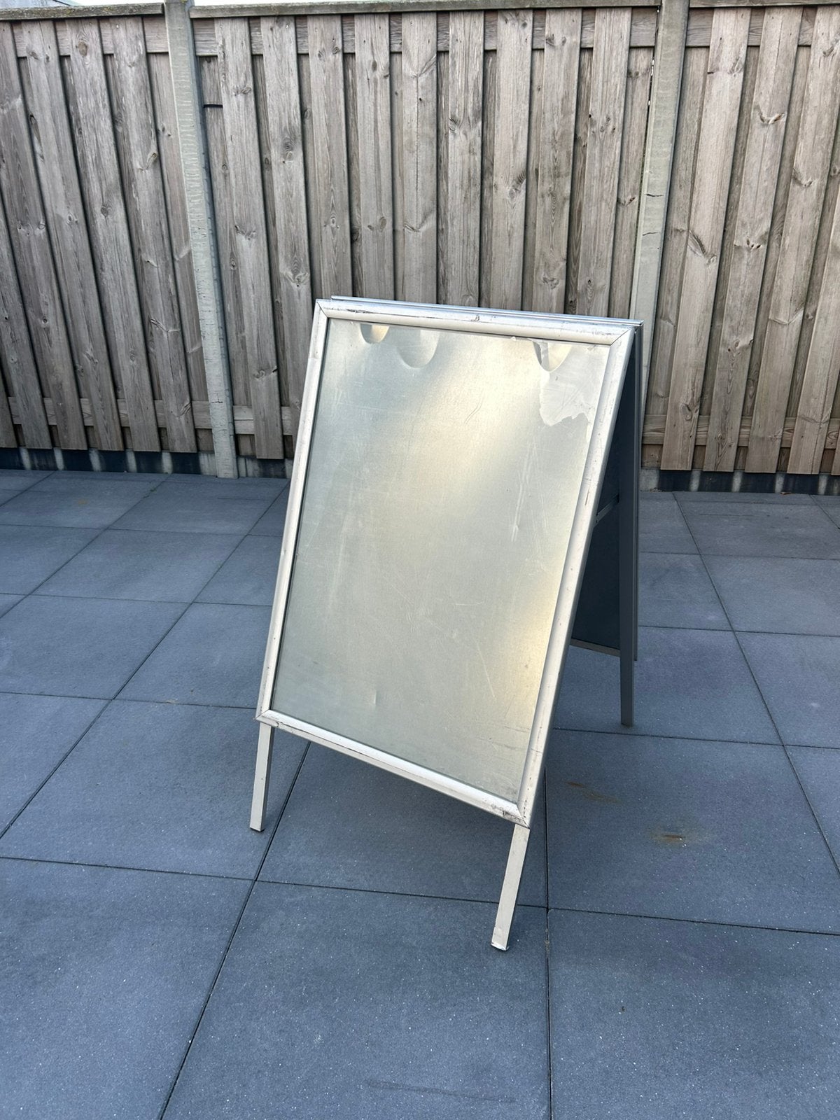 Stoepbord/reclamebord /winkelbord, Ophalen, Zo goed als nieuw, Reclamebord