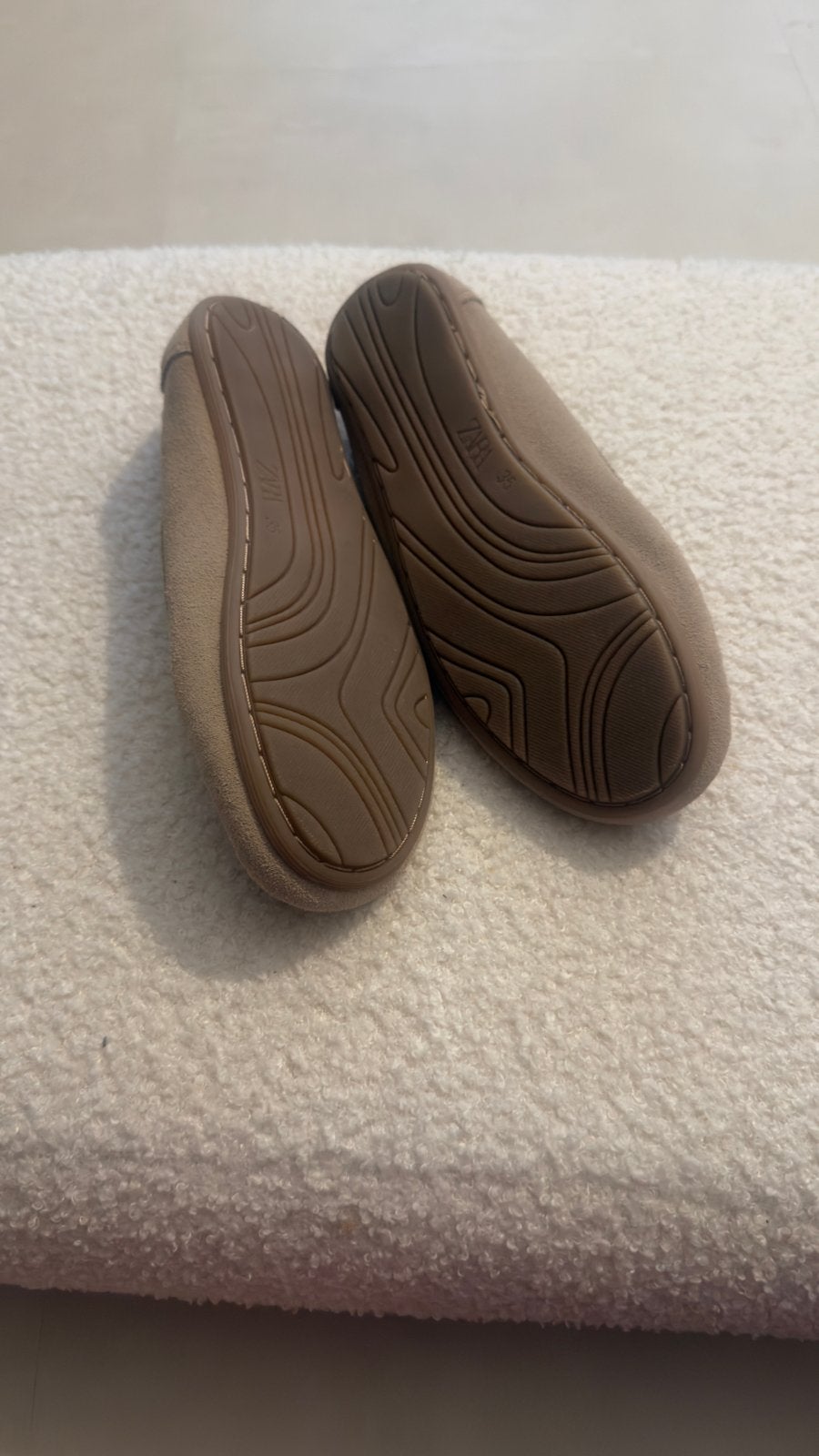 Zara beige loafers maat 36 - Nieuw!, Kleding | Dames, Ophalen of Verzenden, Nieuw, Beige, Espadrilles of Moccasins