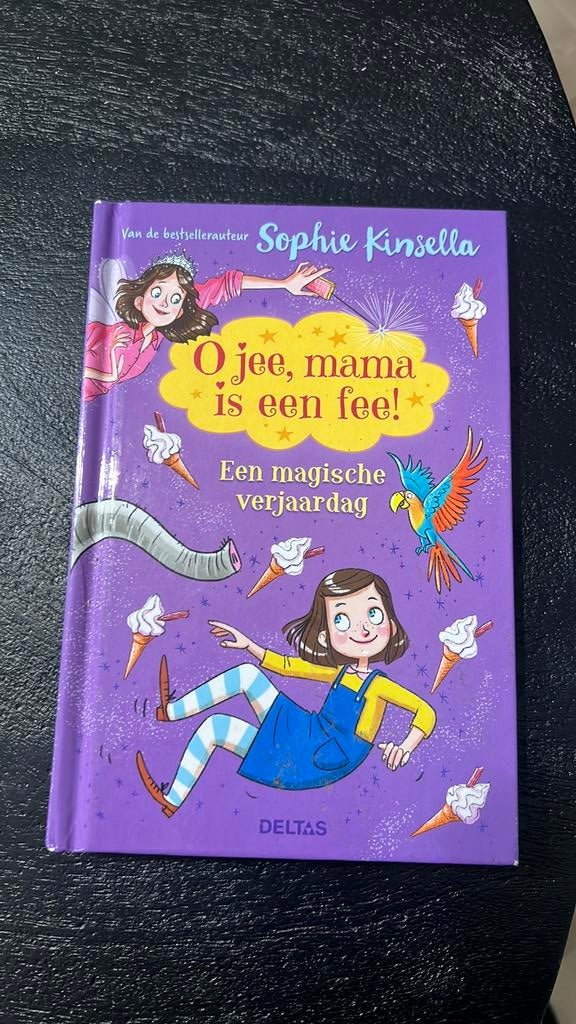 Sophie kinsella boek O jee, mama is een fee! (Kinderboek), Ophalen, Zo goed als nieuw, Fictie algemeen