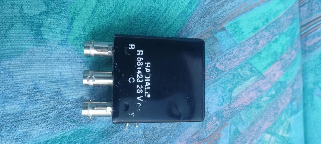 Radiall Coax relais 561413 26 Volt, Ophalen of Verzenden