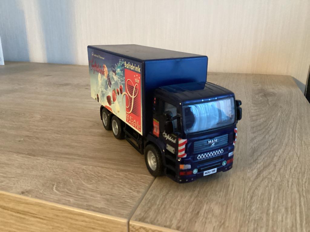 Mooie MAN Bakwagen met Spiegels Kooiaap en 1 Pallet, Hobby en Vrije tijd, Modelauto's | 1:50, Ophalen of Verzenden, Zo goed als nieuw