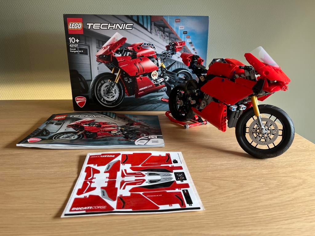 LEGO 42107, Ophalen of Verzenden, Zo goed als nieuw