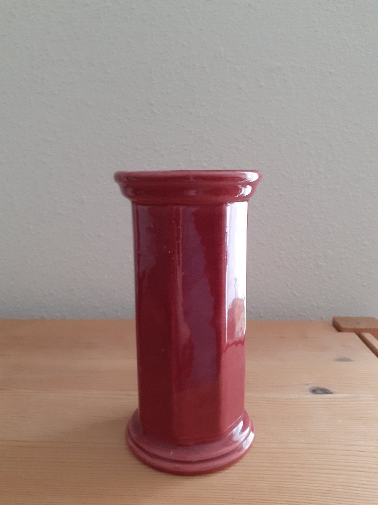 Vintage Austria achtkantige vaas bordeauxrood *eureka*, Ophalen of Verzenden, Zo goed als nieuw, Overige kleuren, Glas