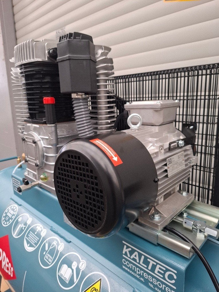 Aanbieding: Airpress K300-700 14Bar compressor, Doe-het-zelf en Verbouw, Compressors, Ophalen, Nieuw, 400 tot 800 liter/min, 10 bar of meer