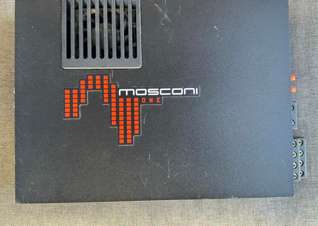 Mosconi Gladen ONE 130.4 DSP Versterker, Ophalen of Verzenden, Zo goed als nieuw