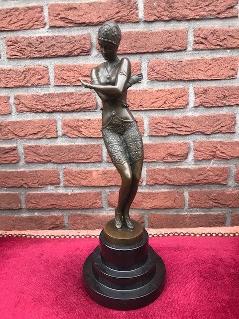 danseres in bijzondere pose, brons en marmer, Ophalen of Verzenden, Brons