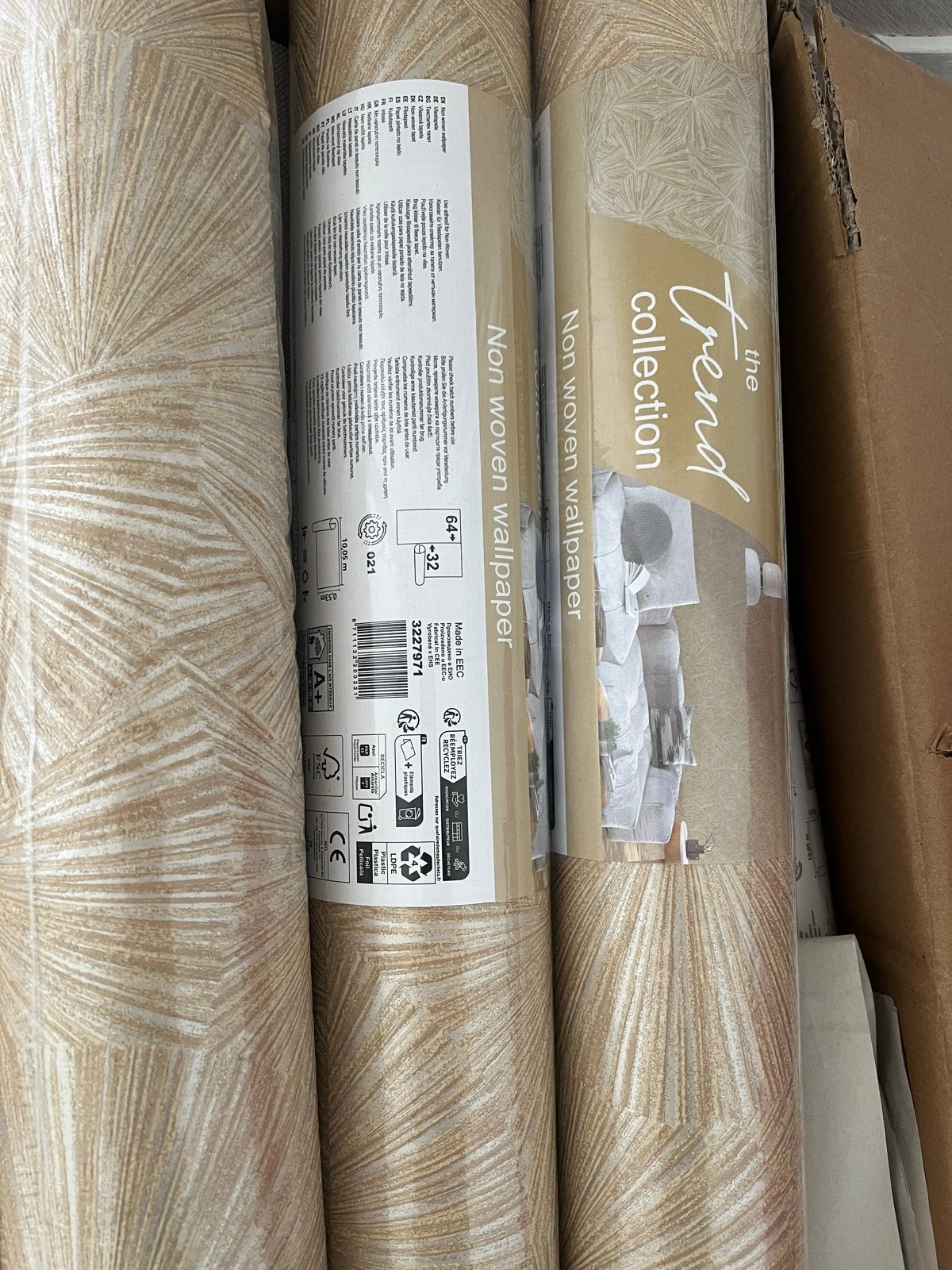 Action Behang Goud - 5 Rollen Vliesbehang nieuw, Huis en Inrichting, Stoffering | Behang, Overige merken, Structuur, Modern, Ophalen of Verzenden