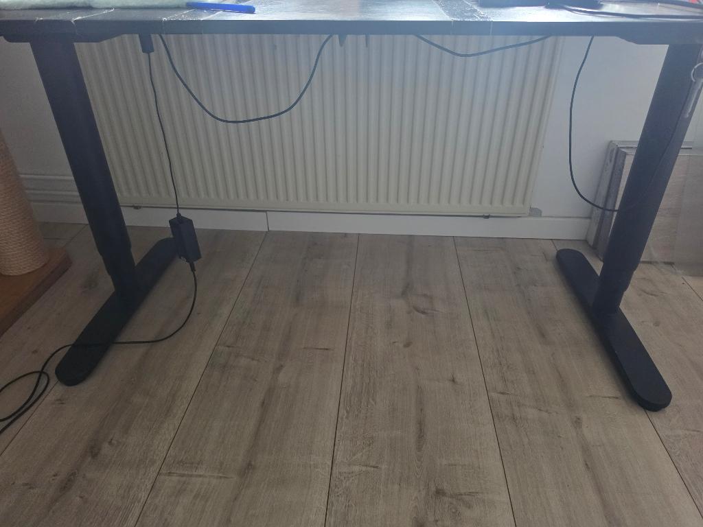 Sta zit bureau ikea electrisch, Huis en Inrichting, Bureaus, Ophalen, 160 cm, Gebruikt, In hoogte verstelbaar