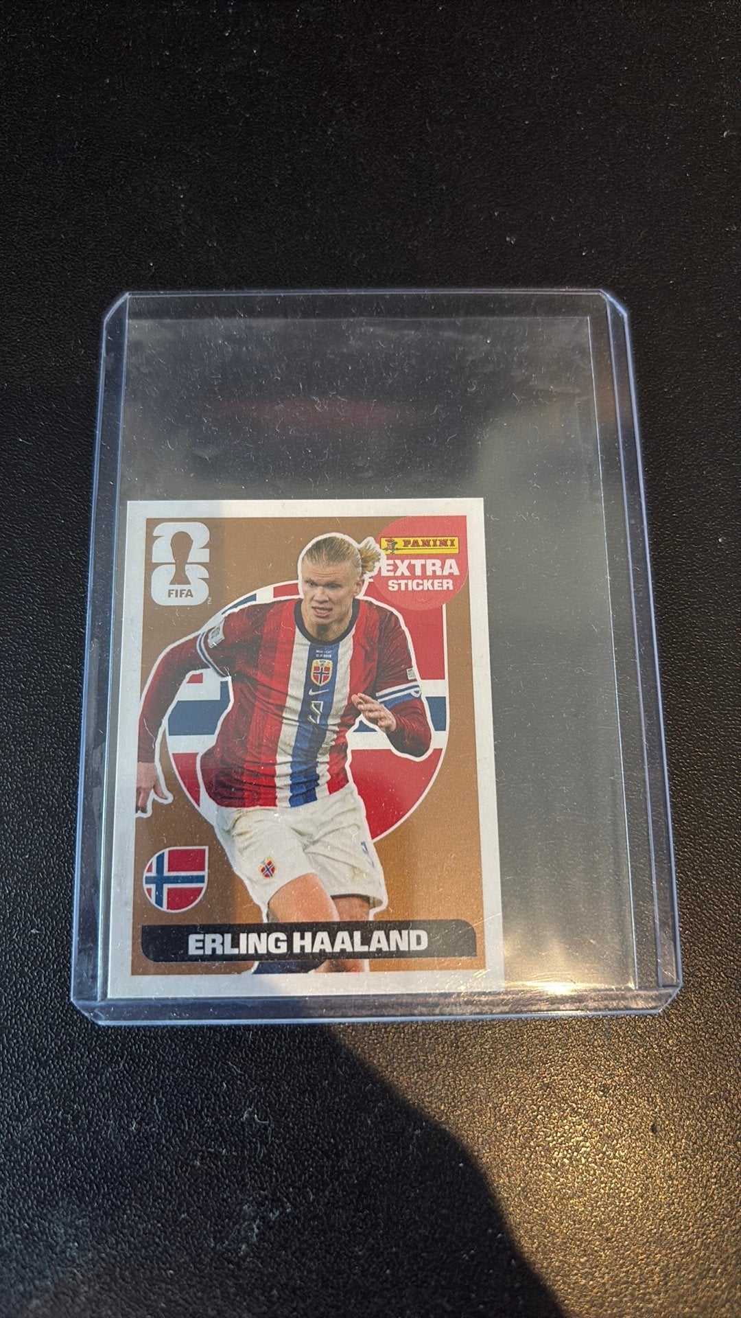 Haaland bronze extra sticker Pinini 2026 WK, Verzenden, Nieuw, Buitenlandse clubs, Poster, Plaatje of Sticker