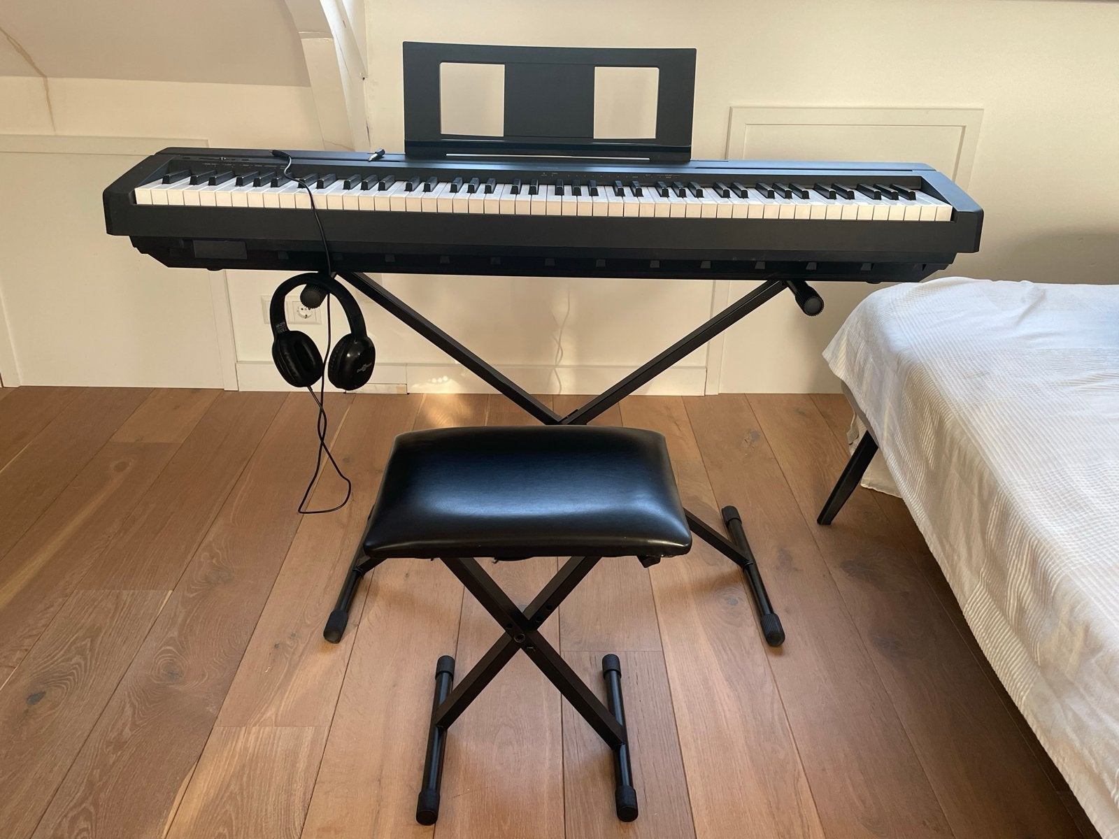 Yamaha P-45 Digitale Piano met standaard en kruk, Ophalen, Zwart, Digitaal, Zo goed als nieuw