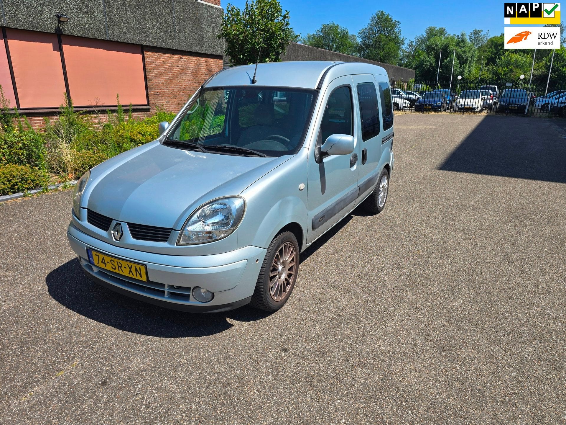Renault Kangoo 1.6-16V Expression Door in ruil verkregen. Ai, Gebruikt, 49 €/maand, Origineel Nederlands, Bedrijf