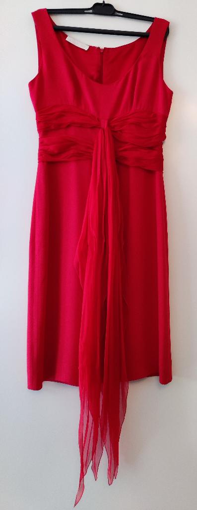 Valentino zijden jurk warm rood met 4 voile sjaals, Maat 38/40 (M), Cocktailjurk, Ophalen of Verzenden, Zo goed als nieuw
