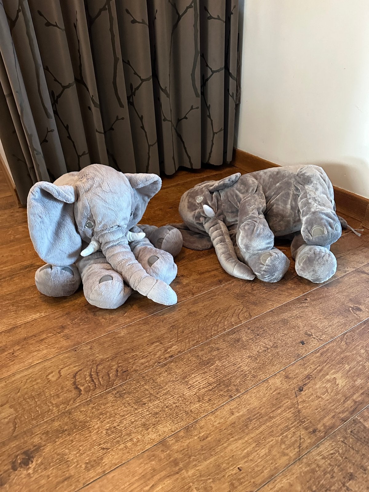 Grote knuffel olifant €10,- per stuk, Ophalen of Verzenden, Zo goed als nieuw, Olifant