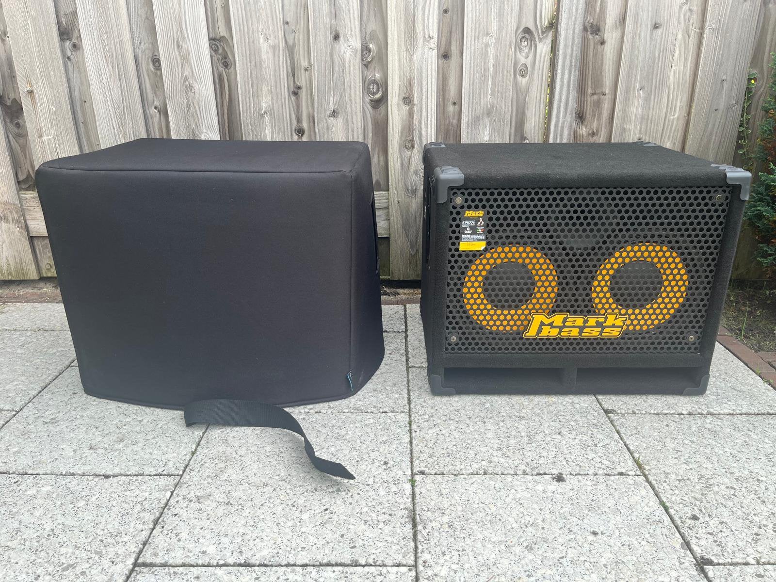 Foto 3 van Markbass 102 HF Std Cabinet met Hotcovers hoes (nieuwstaat).