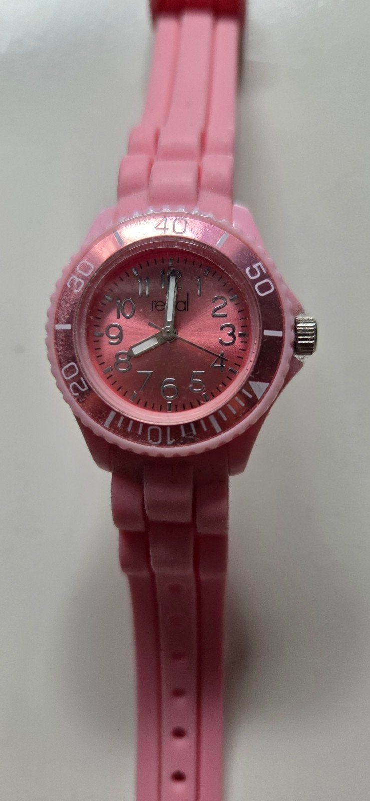 Kinder horloge gekocht bij Lucardi, Ophalen of Verzenden, Zo goed als nieuw, Roze, Jongen of Meisje