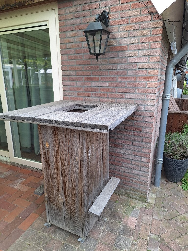Statafel stoere steigerhouten tafel op wielen, Ophalen, Gebruikt