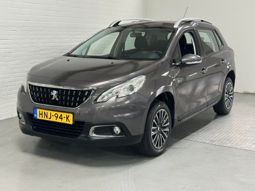 Peugeot 2008 1.2 PureTech Active AIRCO / CRUISE /NAVI, Voorwielaandrijving, Stof, Gebruikt, Euro 6