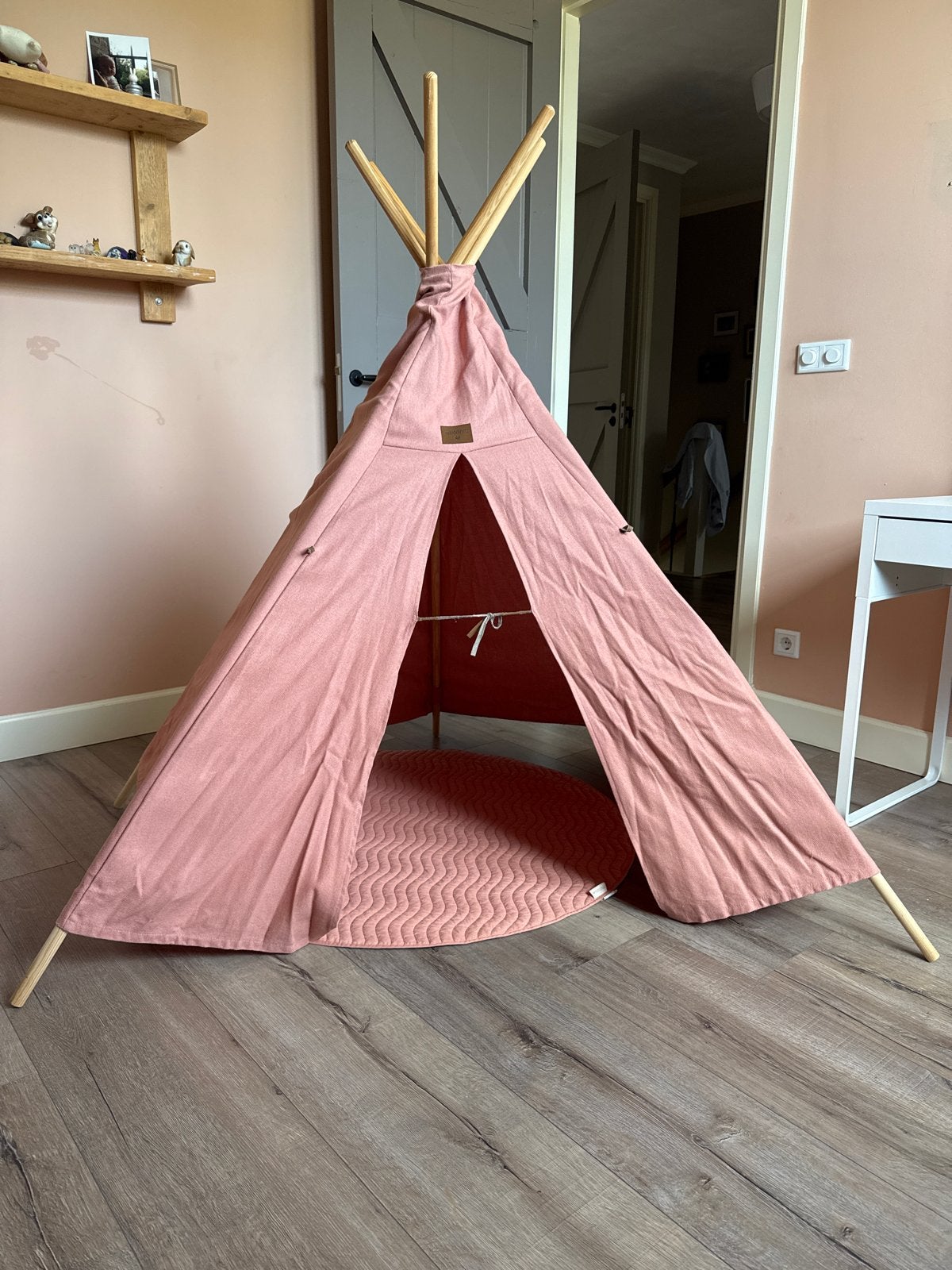 Nobodinoz tipi tent met bijpassend speelkleed, Ophalen, Zo goed als nieuw, Overige materialen